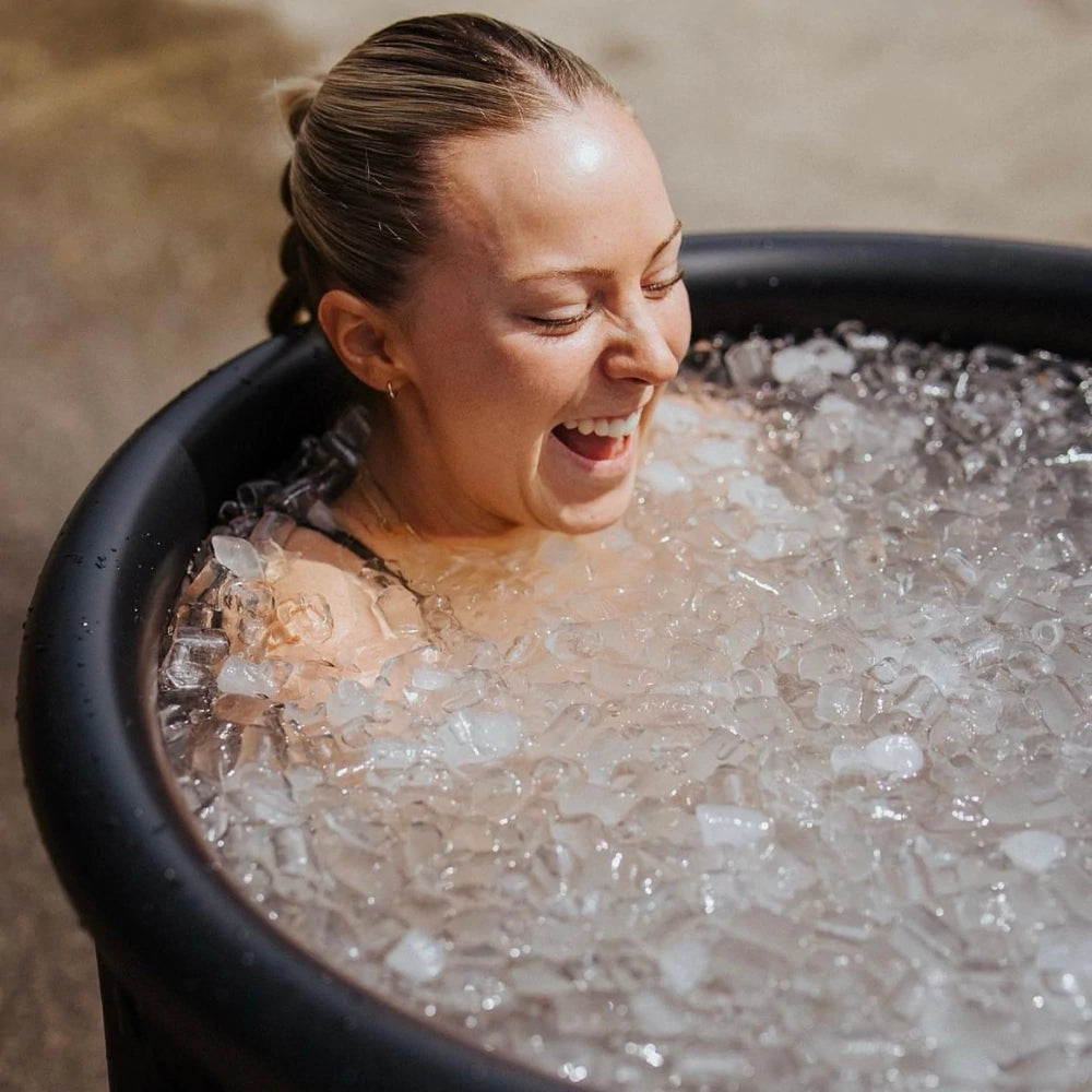 Durable Halrove adult blow up bathtub, ideal for garden cold plunges.