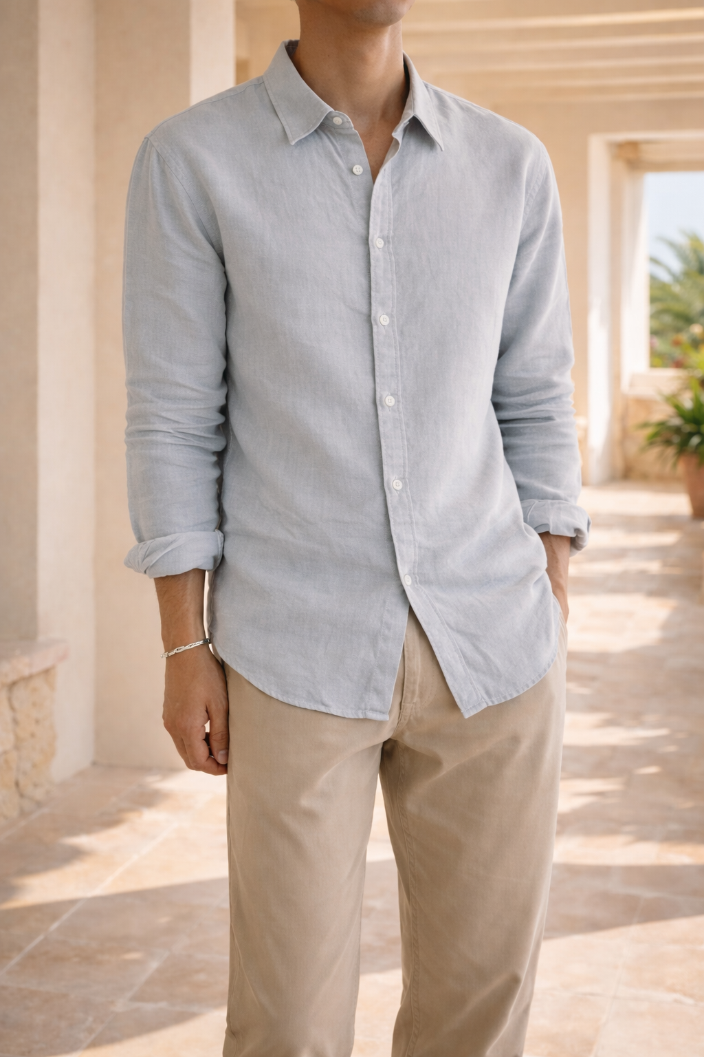 Men's Long Sleeve Button-Down Shirt with Spread Collar and Relaxed Fit