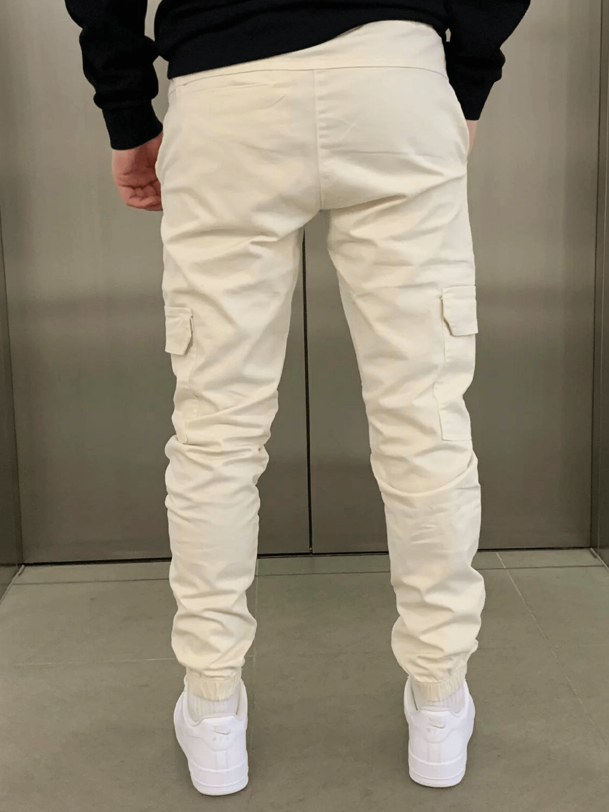 Men's Cargo Jogger Pants with Drawstring Waist and Tapered Leg