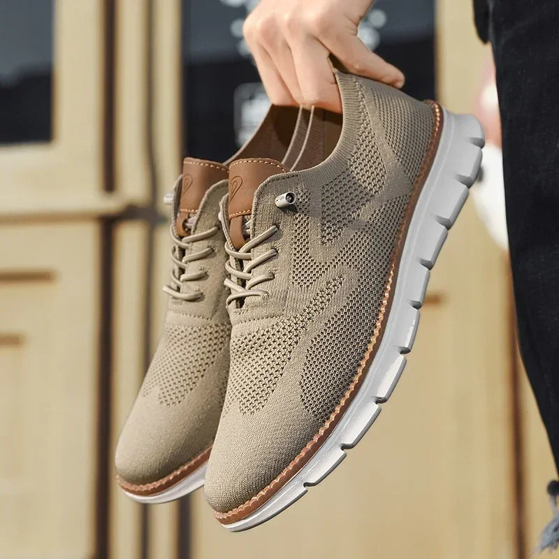 Men's Casual Sneakers with Lace-Up Closure and Contrast Sole