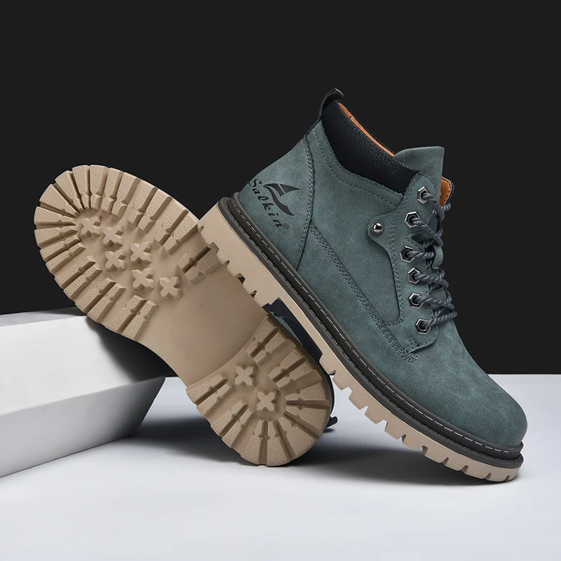Men's Lace-Up Hiking Boots with Padded Collar and Reinforced Heel