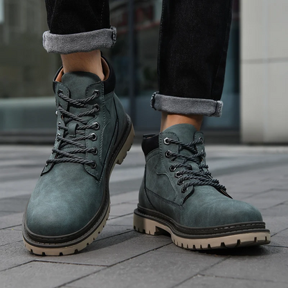 Men's Lace-Up Hiking Boots with Padded Collar and Reinforced Heel