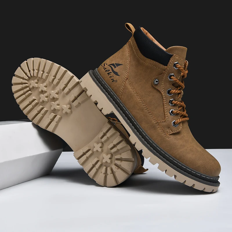 Men's Lace-Up Hiking Boots with Padded Collar and Reinforced Heel