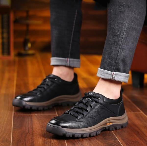 Men's Lace-Up Shoes with Rugged Sole