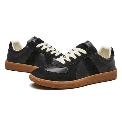 Men's Low-Top Sneakers with Lace-Up Closure and Panel Construction