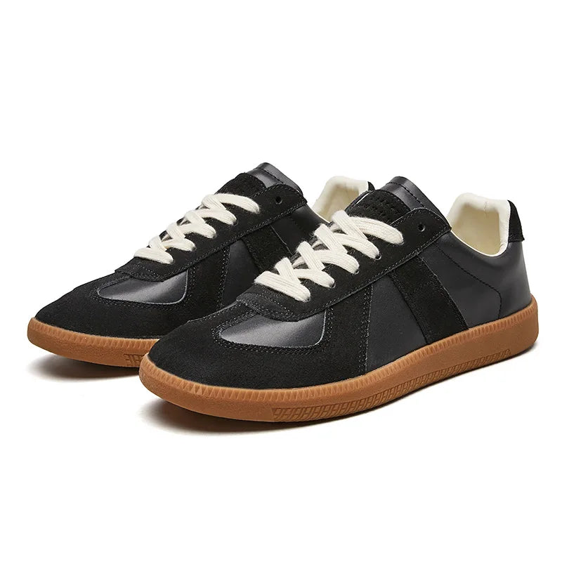 Men's Low-Top Sneakers with Lace-Up Closure and Panel Construction
