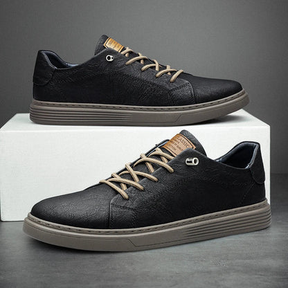 Men's Low-Top Sneakers with Lace-Up Closure and Round Toe