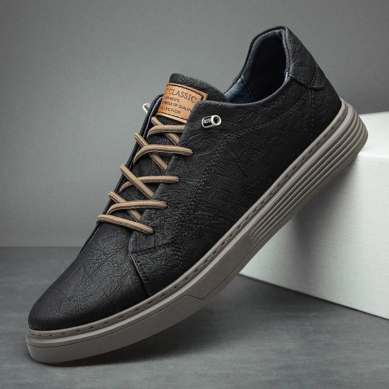 Men's Low-Top Sneakers with Lace-Up Closure and Round Toe