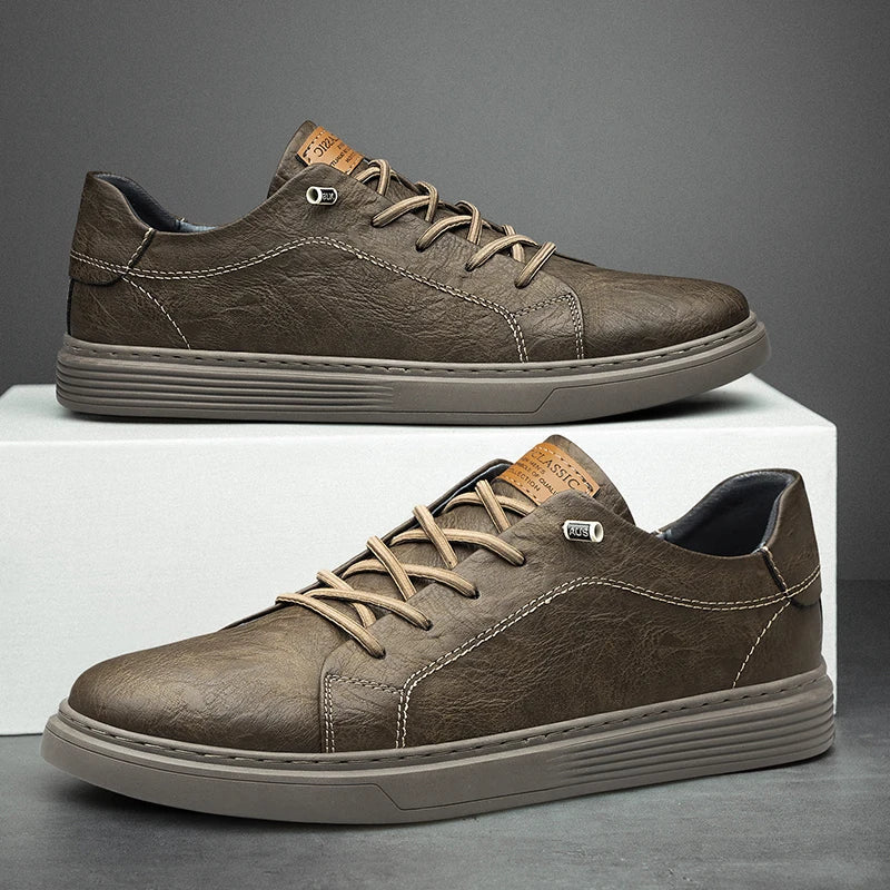 Men's Low-Top Sneakers with Lace-Up Closure and Round Toe