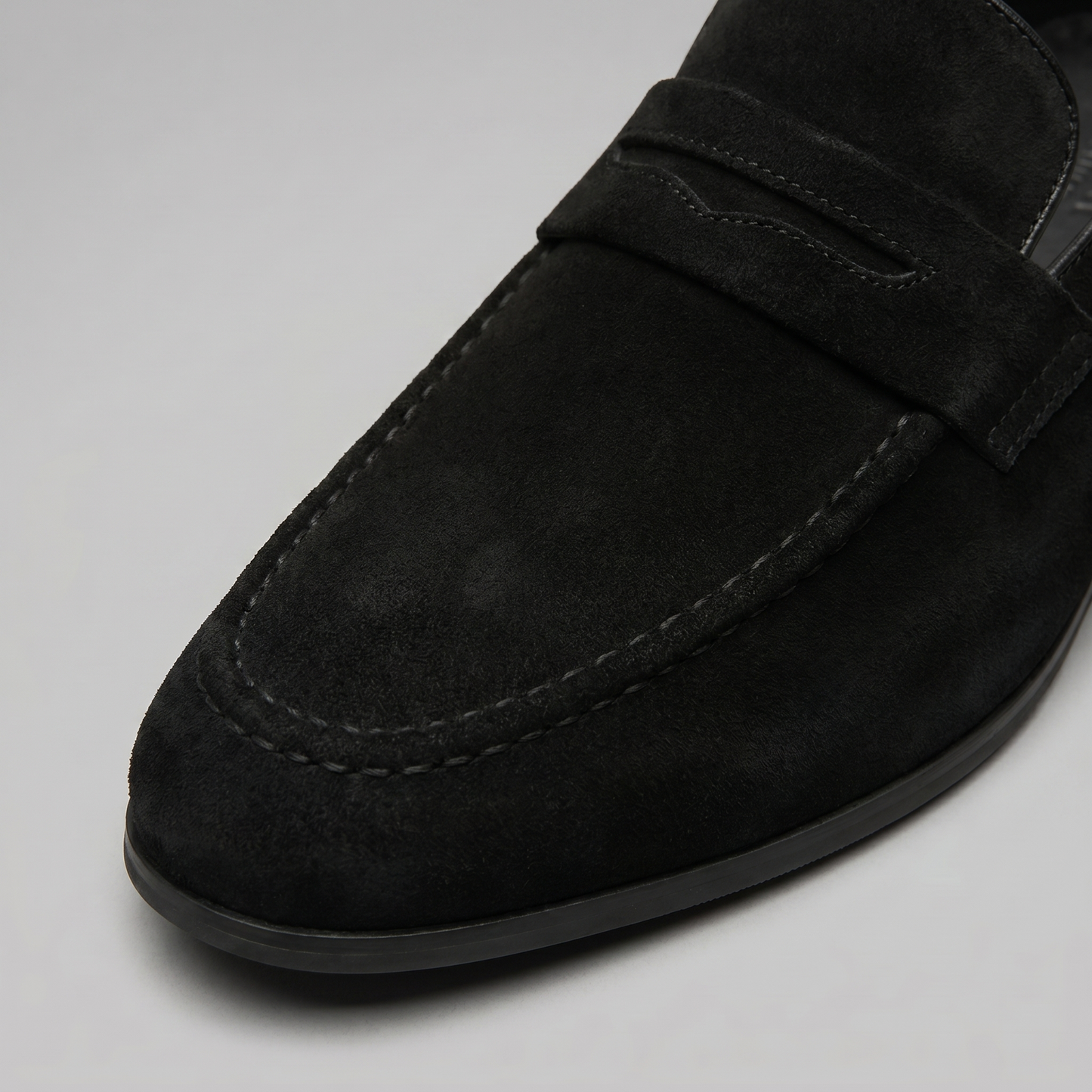 Men's Penny Loafers with Slip-On Design and Moccasin Seam Detail