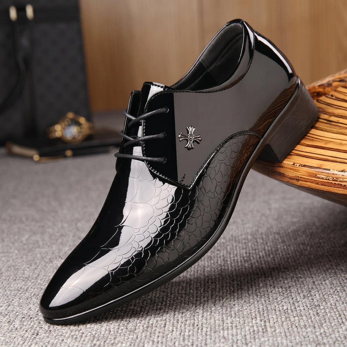 Men's Pointed Toe Patent Derby Shoes with Lace-Up Fastening and Low Stacked Heel
