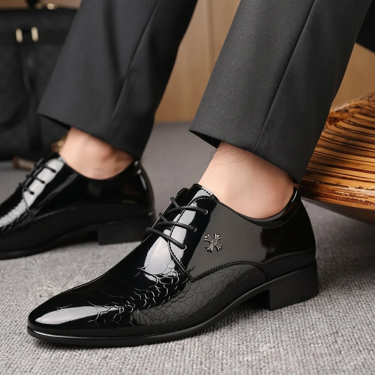 Men's Pointed Toe Patent Derby Shoes with Lace-Up Fastening and Low Stacked Heel