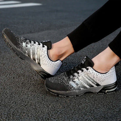 Men's Running Sneakers with Lace-Up Closure and Cushioned Sole