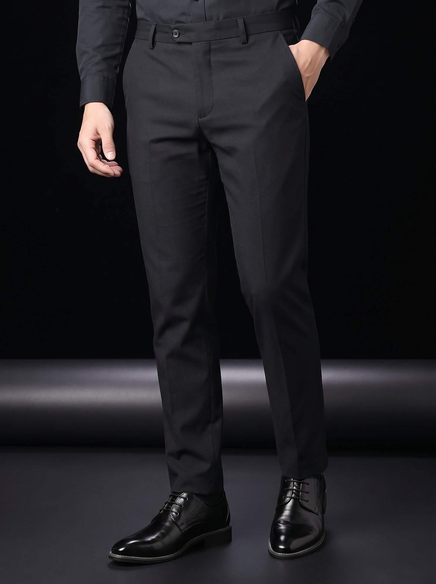 Men's Dress Shoes with Lace-Up Closure and Brogue Detail