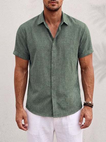Men's Short Sleeve Button-Down Shirt with Point Collar