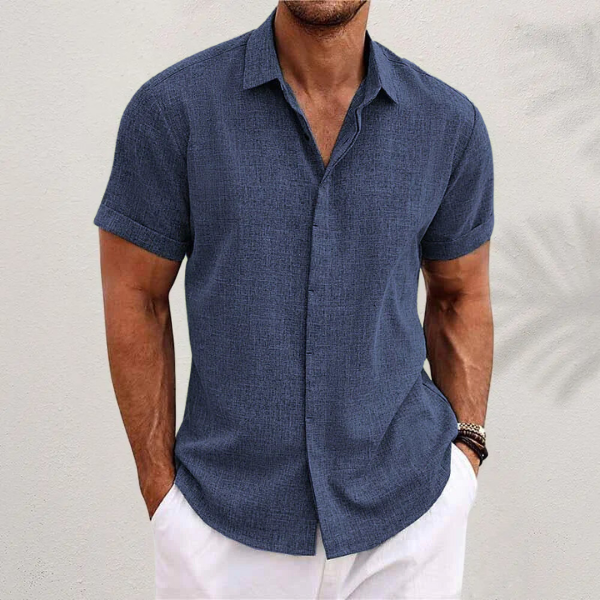 Men's Short Sleeve Button-Down Shirt with Point Collar