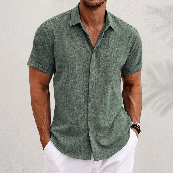 Men's Short Sleeve Button-Down Shirt with Point Collar