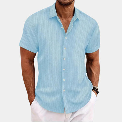 Men's Short Sleeve Button-Down Shirt with Spread Collar and Regular Fit