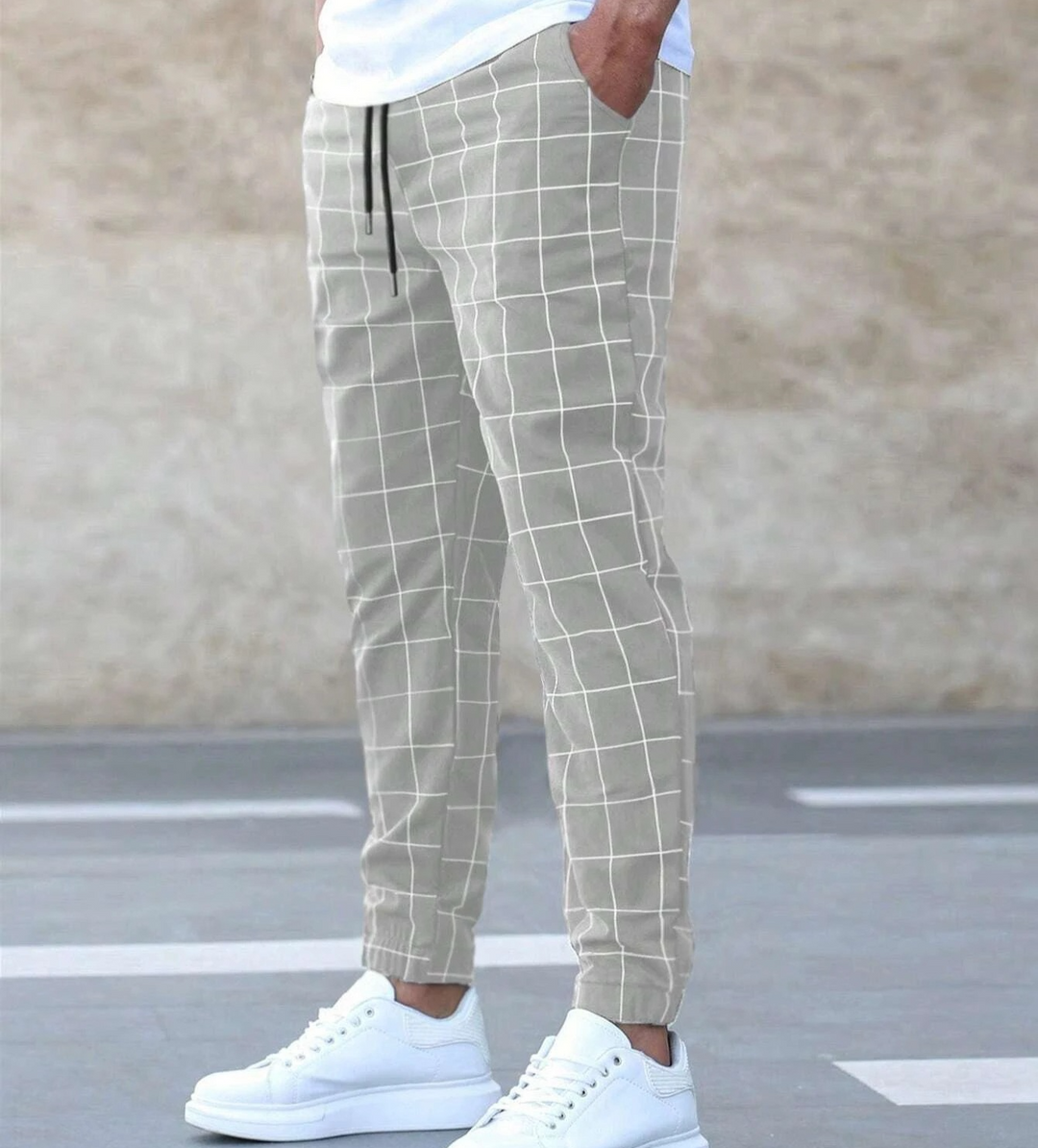 Men's Slim Fit Plaid Jogger Trousers with Elastic Waist and Pockets