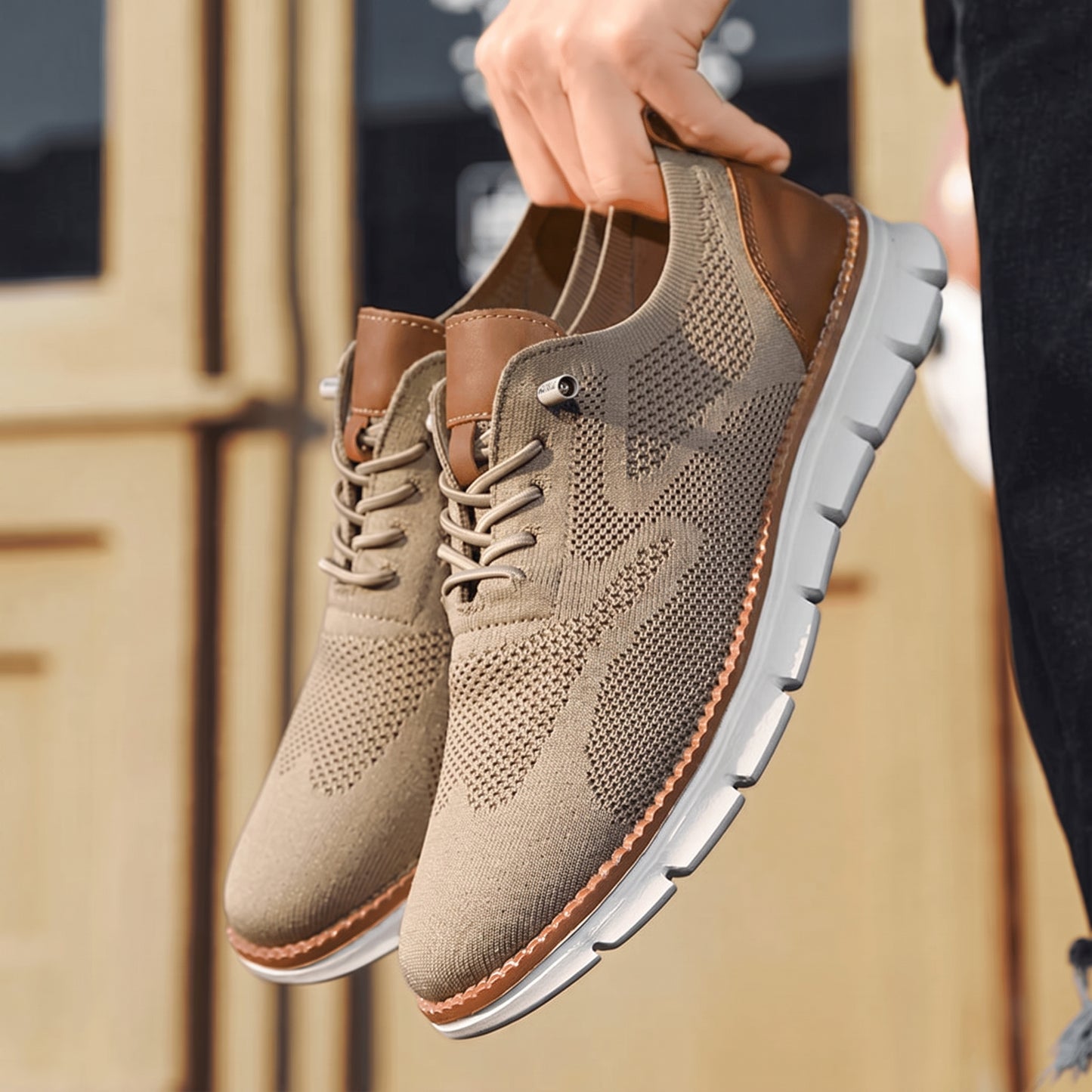 Men's Sneakers with Lace-Up Closure and Cushioned Insole