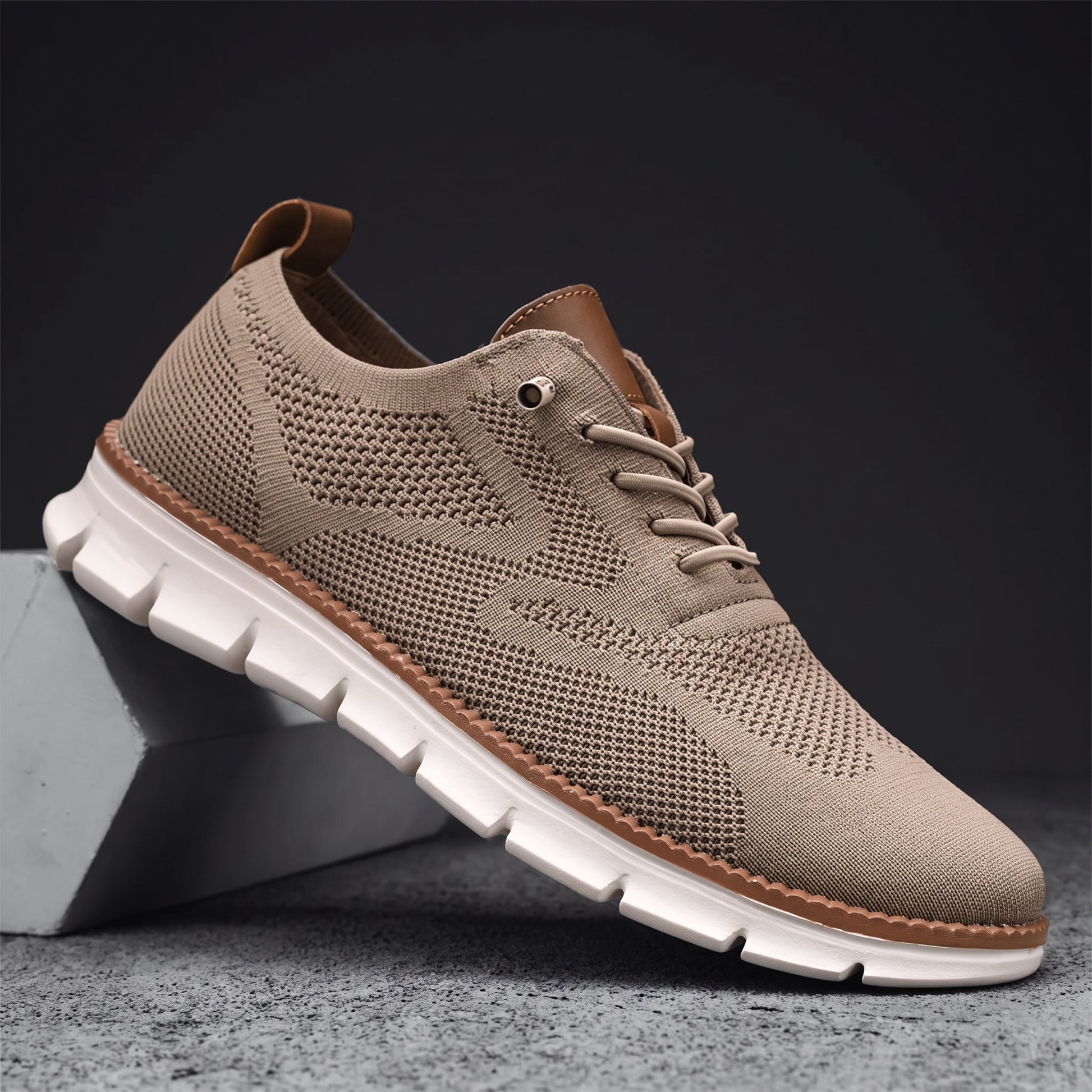 Men's Sneakers with Lace-Up Closure and Cushioned Insole