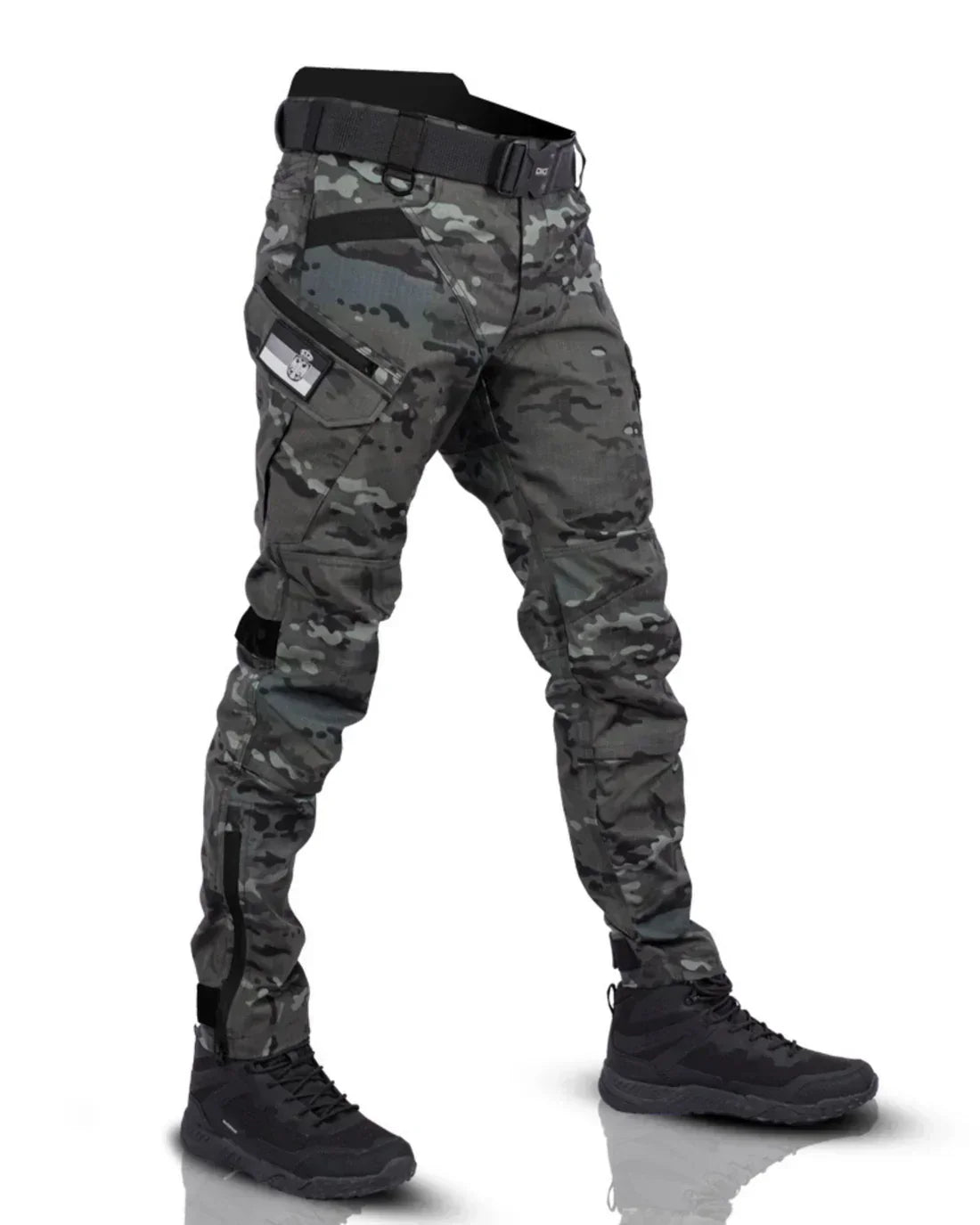 Men's Tactical Cargo Pants with Multi-Pocket Design and Stretch Panels