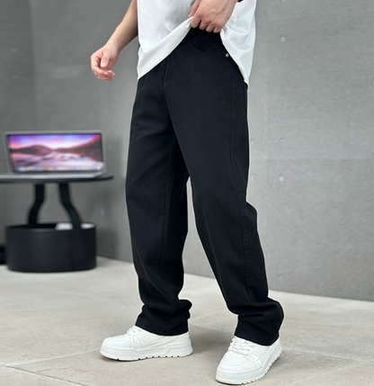Men's Wide-Leg Jeans with Straight Cut and Front Slash Pockets