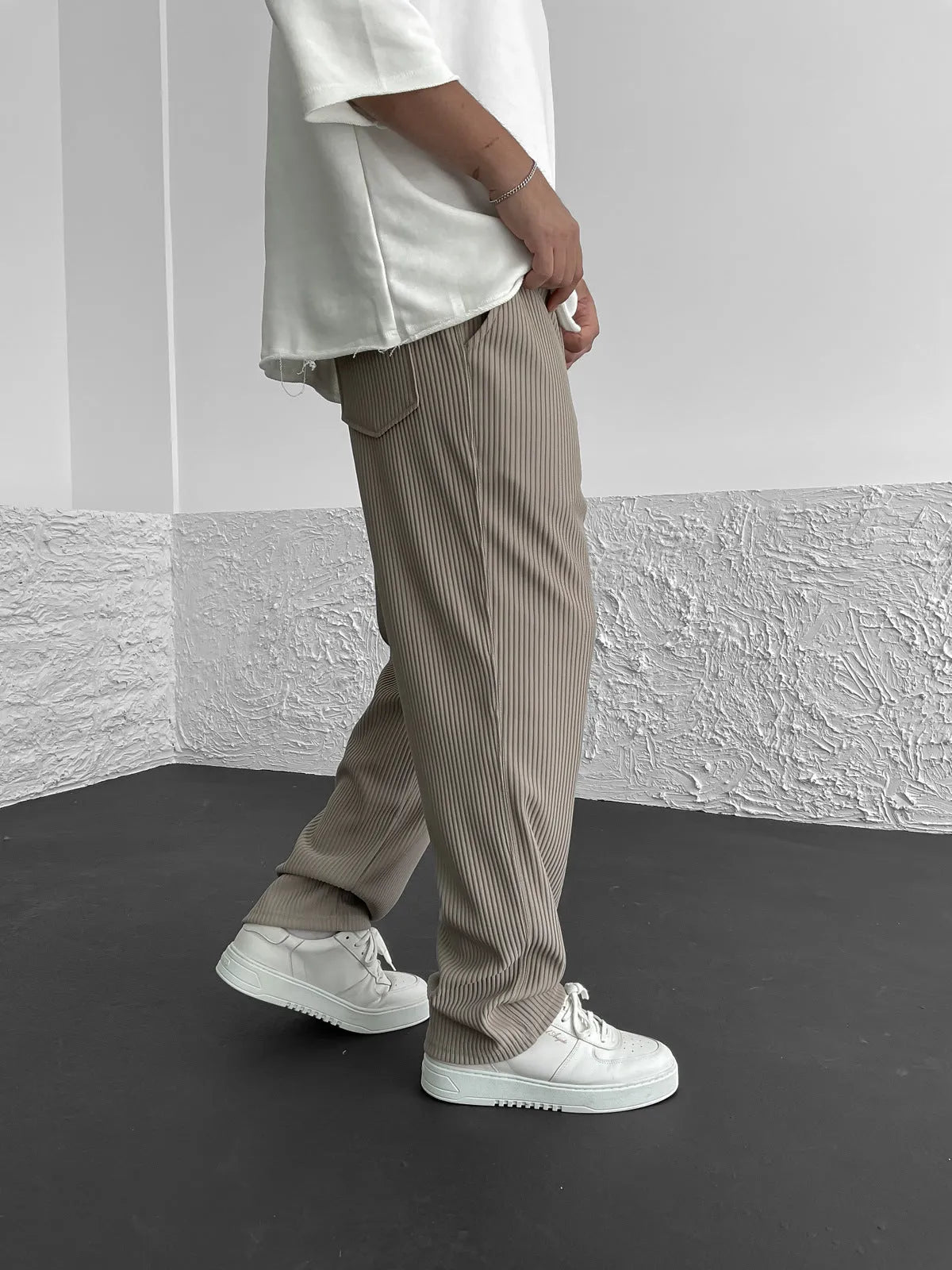 Men's Wide Leg Trousers with Elastic Drawstring Waist and Ribbed Texture