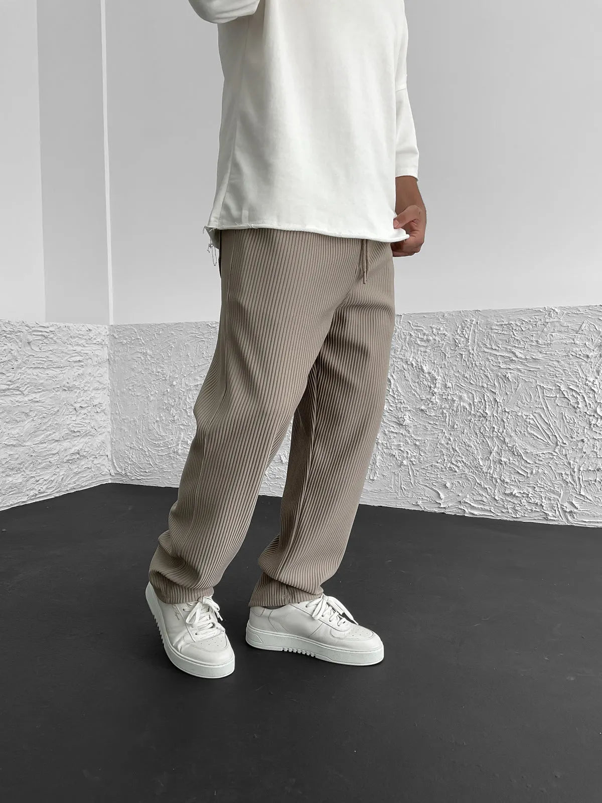 Men's Wide Leg Trousers with Elastic Drawstring Waist and Ribbed Texture