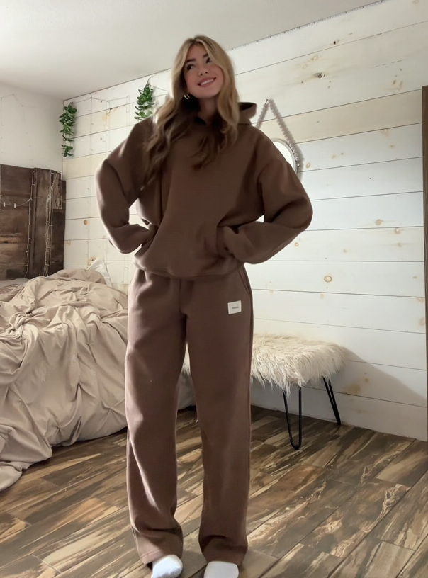 Women's Oversized Hoodie and Sweatpants Set with Drawstring Waist